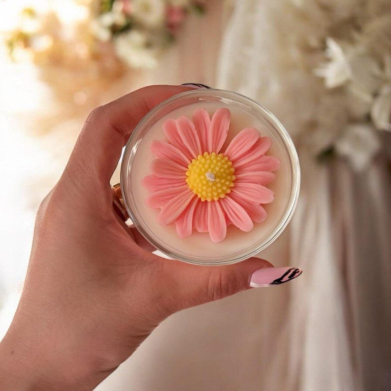 Daisy Candle | Handmade Soy Candle | Custom Party Favors, Bridal Shower Gifts, Baby Shower Candles, Bridesmaid Gift, Thank You Candle - 图片 8